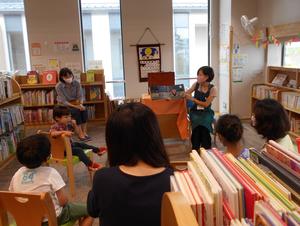 9月16日の下新倉分館でのひまわりおはなし会の様子