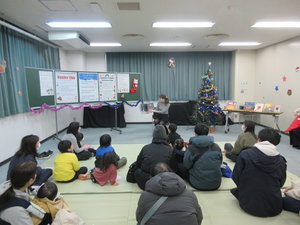 読み聞かせの様子