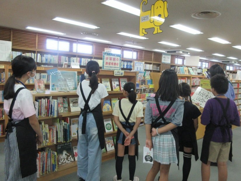 7月31日（木）【本館】「なつやすみ図書館のおしごと体験」を開催しましたの画像
